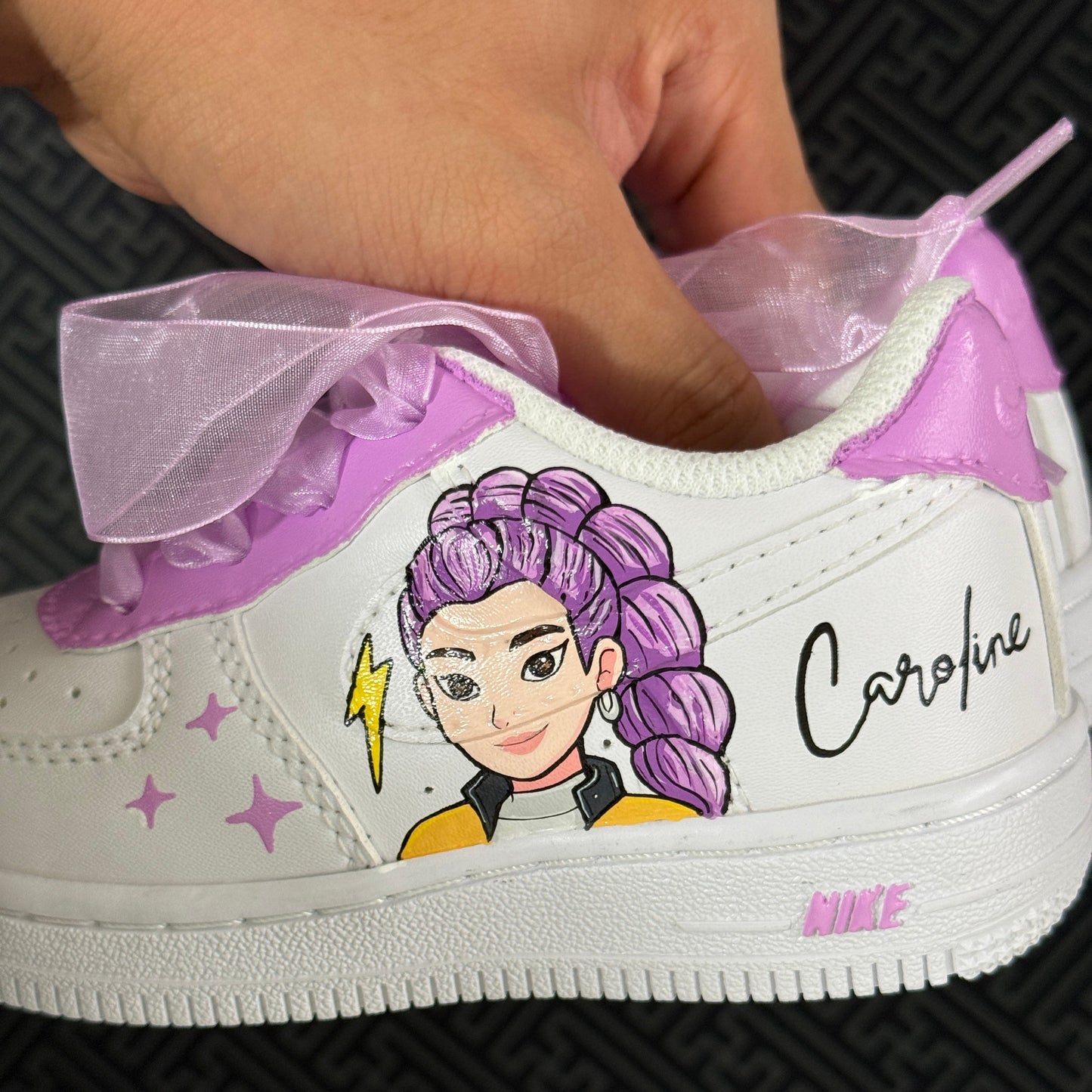 Limited Edition: Set Shining - FREE SHOES LACES + KEYCHAIN + SOCKS