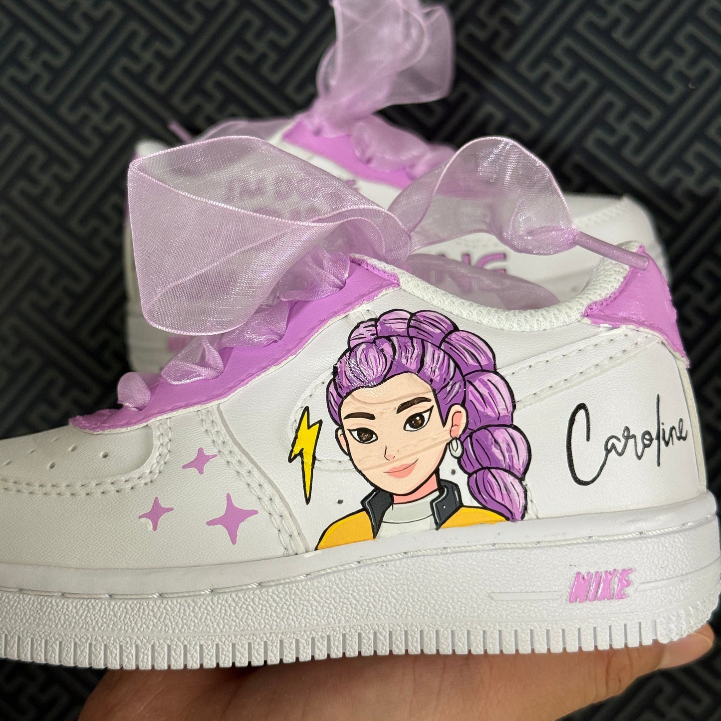 Limited Edition: Set Shining - FREE SHOES LACES + KEYCHAIN + SOCKS