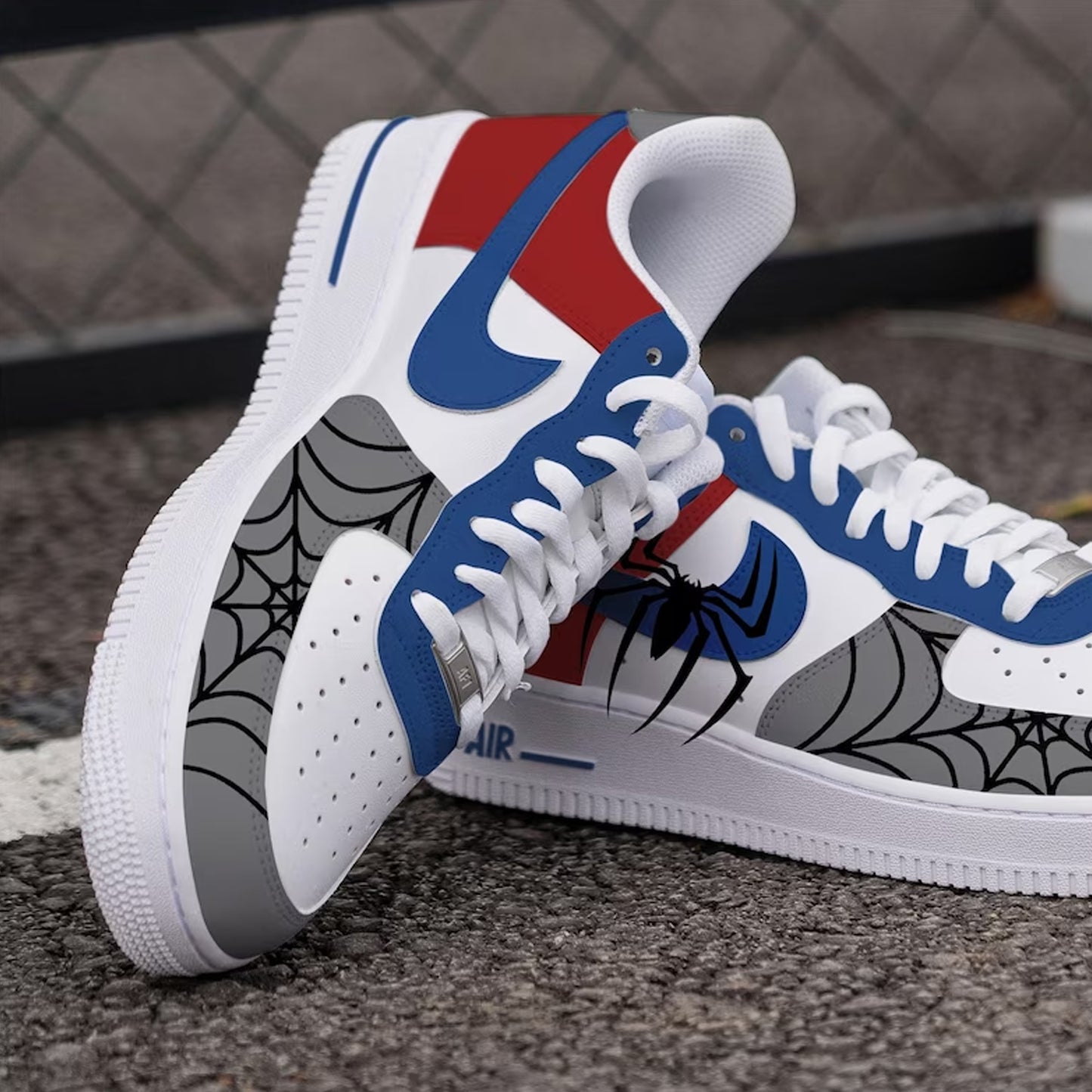 Spider Custom Sneaker